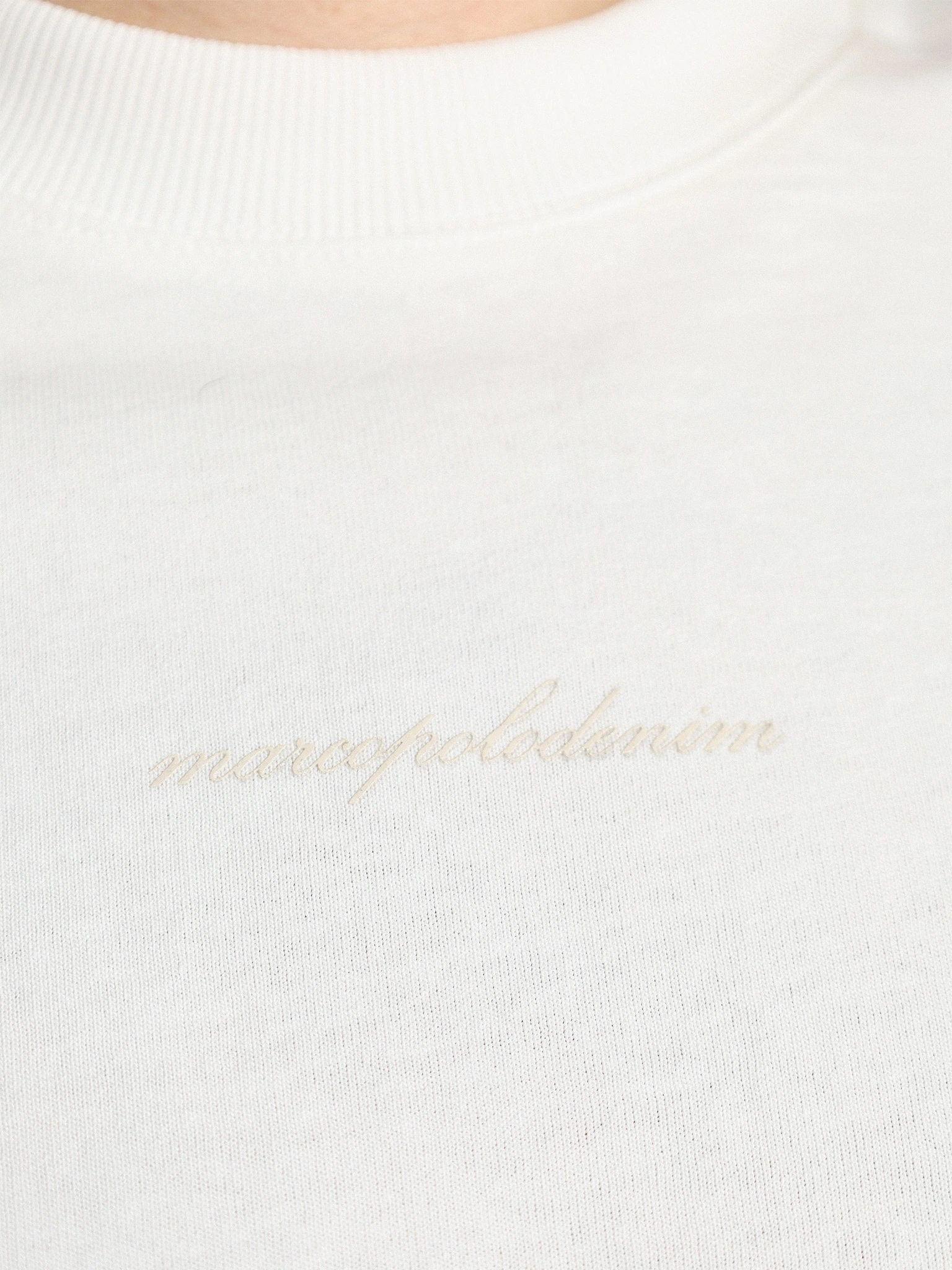 Футболка белого цвета из хлопка